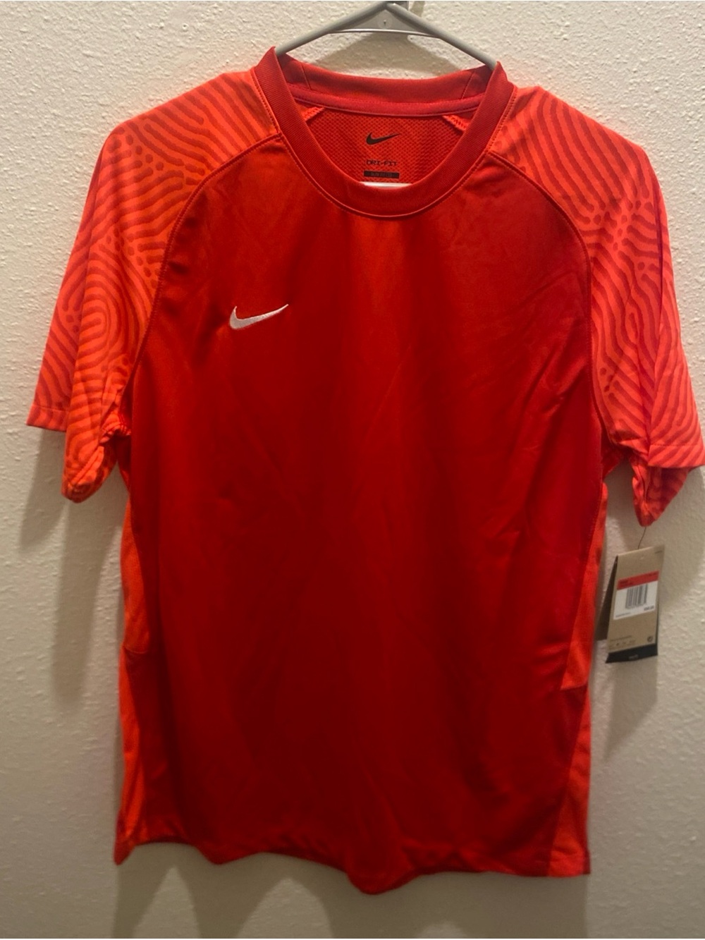 Nike Men’s Dri-Fit Strike II Jersey Soccer Training Red Large CW3551-657 NWT